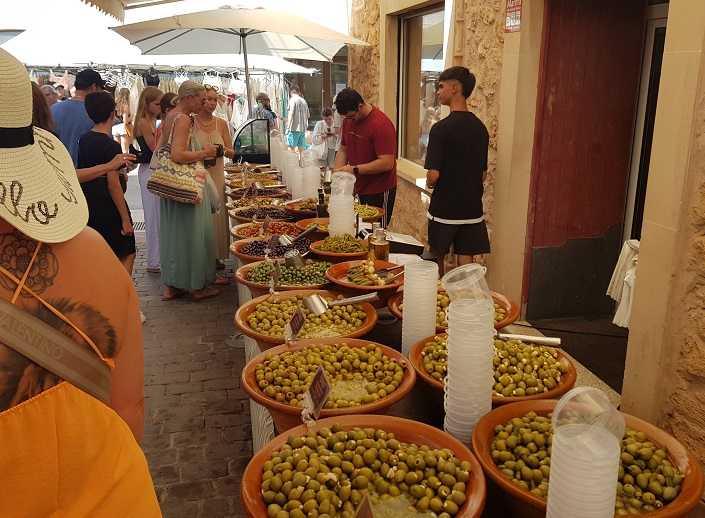 oliven-am-markt-mallorca