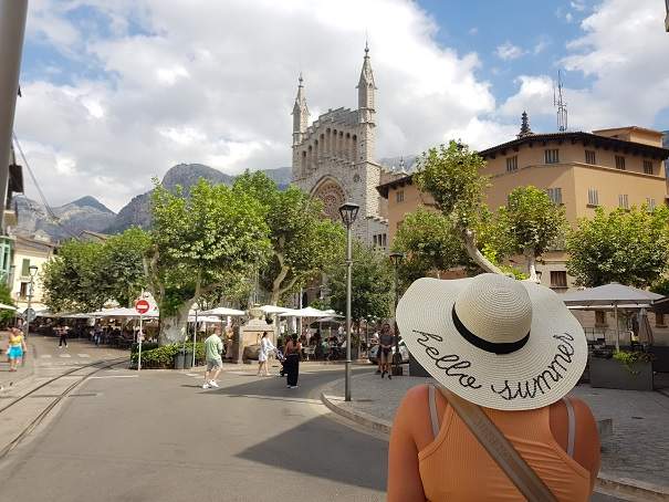 soller-altstadt-mit-kirche