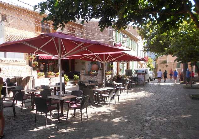 altstadt-gastgarten-mallorca