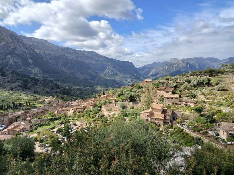 ausfluege-mallorca-mit-dem-auto-fornalutx-panorama