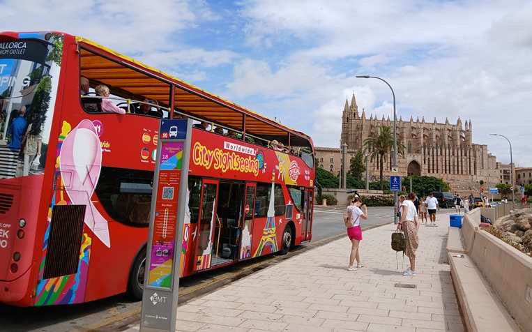 hop-on-hop-off-in-palma