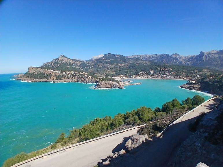 port-de-soller-leuchtturm